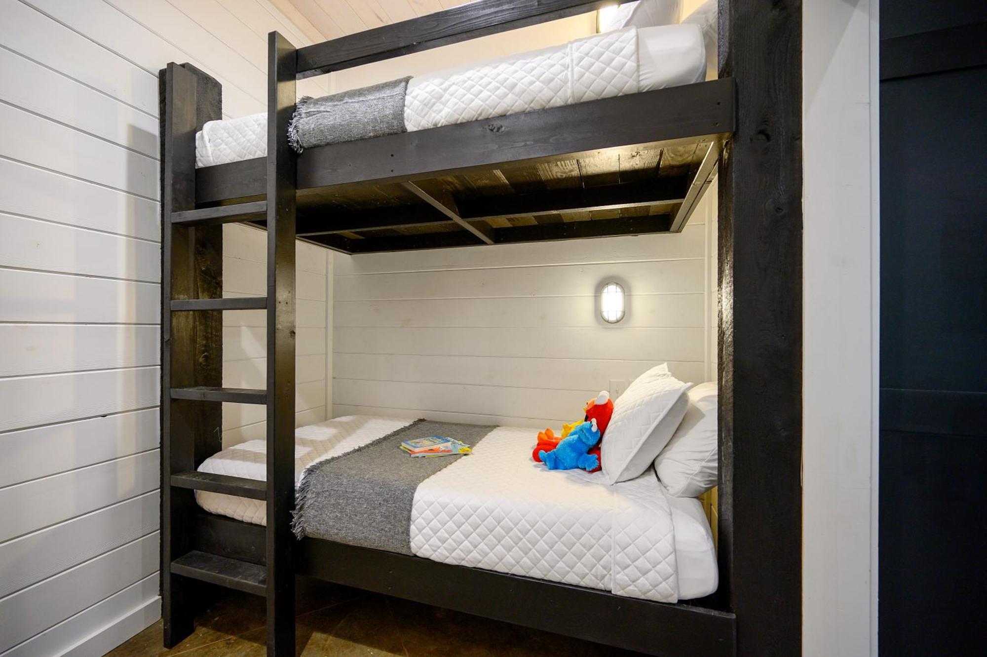 Two Knights Luxury Cabin Broken Bow Exteriör bild